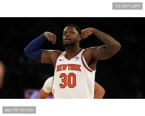 朱利叶斯·兰德尔利用挡拆制造错位提升内线得分效率明显