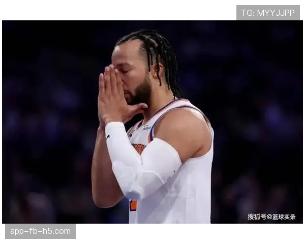 布伦森挡拆突破对阵换防大个子，本季效率胜上赛季